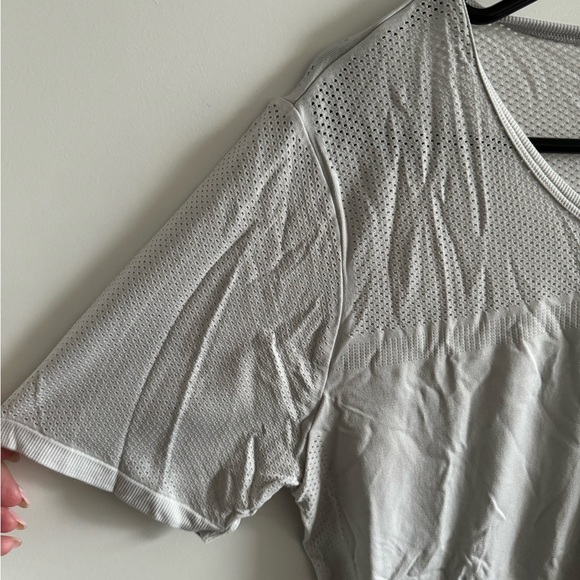 Nike Workout Shirt - Picture 4 of 6